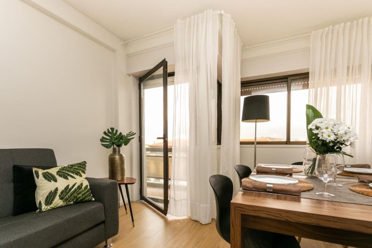 Aposentus - Elegant Functionality Porto Downtown Apartment Exterior photo